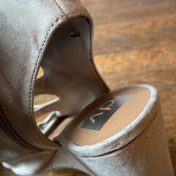 DOLCE VITA STRAPPY WEDGES SIZE 8 - Picture 4 of 4